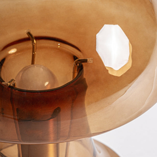 Vista detalle superior seta Lámpara de Sobremesa Hasselt Vidrio en color ámbar con acabado traslúcido Kodu Homedesign Vical Slowdeco