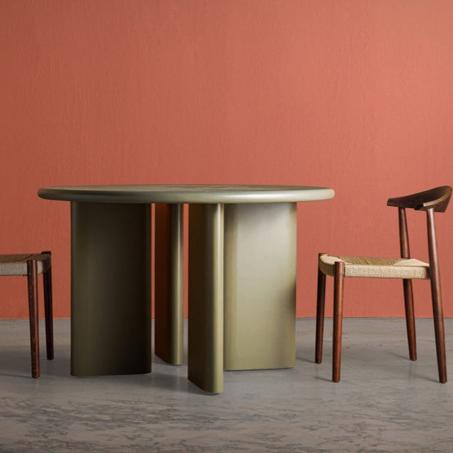 Vista frontal Mesa de Comedor Redonda Morlac diámetro 120 cm madera DM verde mate comedor Kodu Homedesign Slowdeco