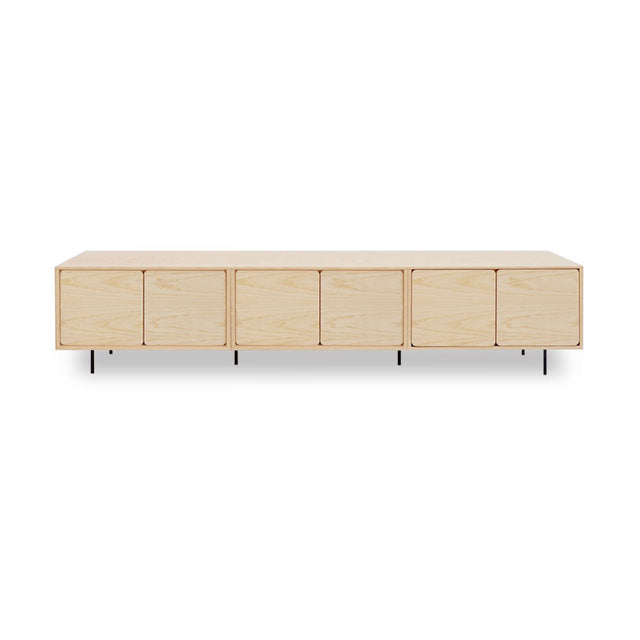 Vista frontal mueble de TV 240 cm Penxat Natural Personalizado 6 Puertas apoyado patas metálicas Slowdeco