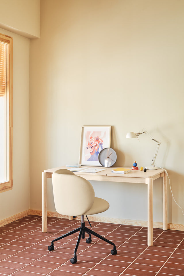 Vista lateral Escritorio rectangular Atlas 136 Madera Natural Homeoffice Teulat Slowdeco