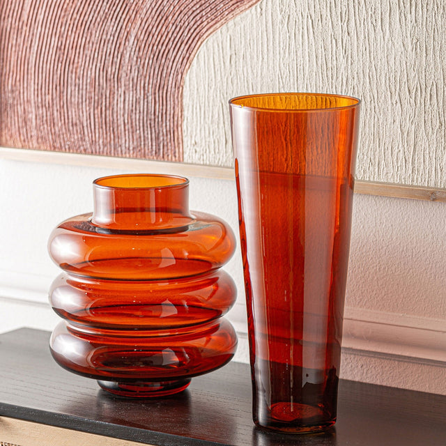 Vista lateral Jarrón Kidha en vidrio naranja acabado traslúcido recibidor comedor Kodu Homedesign Slowdeco