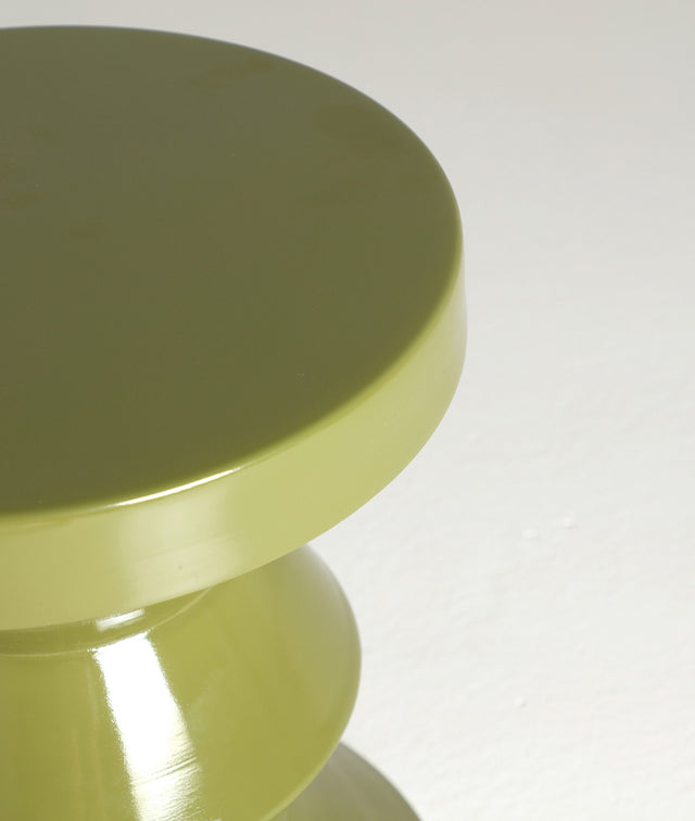 Vista superior Mesa Auxiliar Redonda Zug 36 cm Verde en hierro Kodu Homedesign Slowdeco