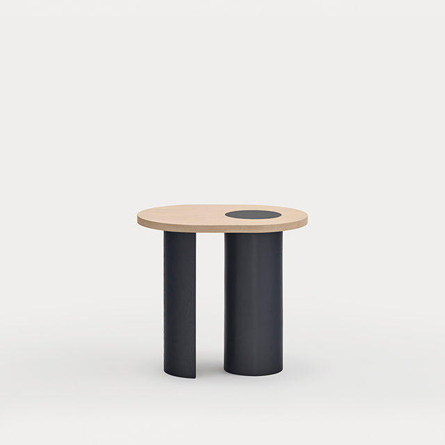 Mesa Auxiliar Ovalada Nori 60 Fresno & Azul