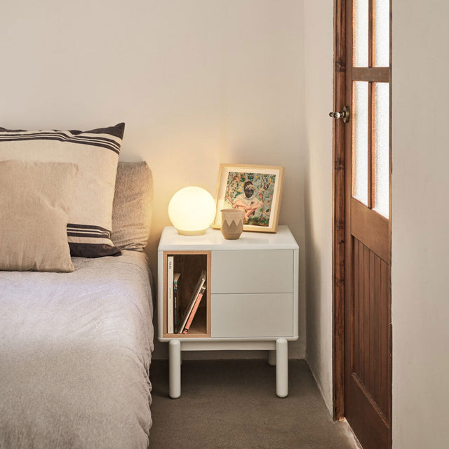 Mesitas de noche con almacenamiento: soluciones inteligentes