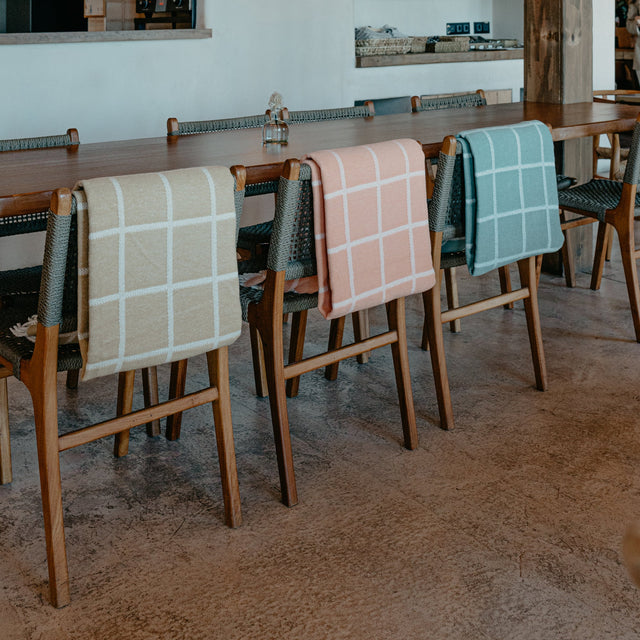 Manta Square Azafata