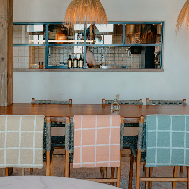 Manta Square Azafata