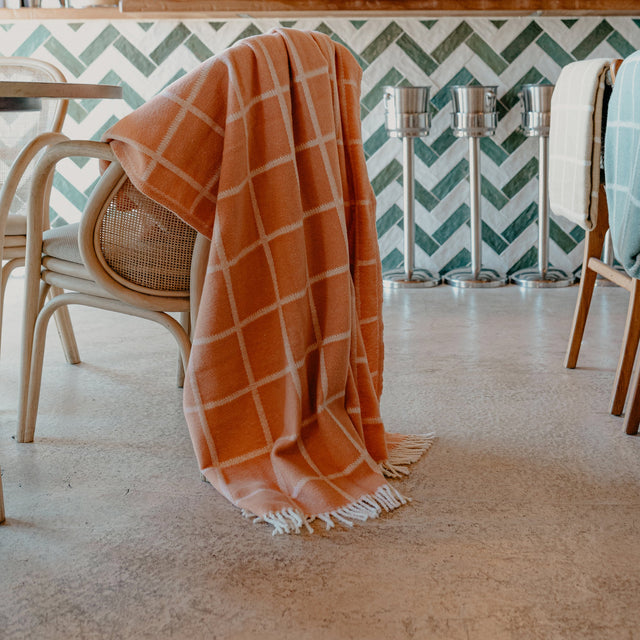 Manta Square Azafata