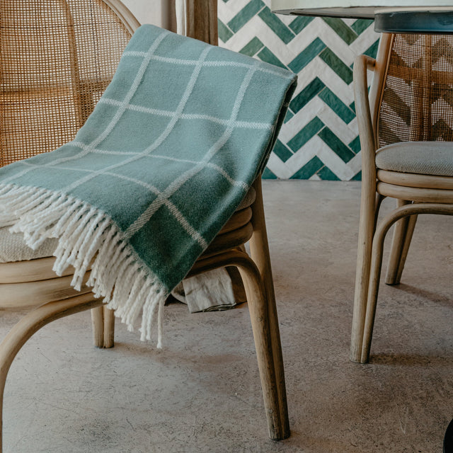 Manta Square Azafata