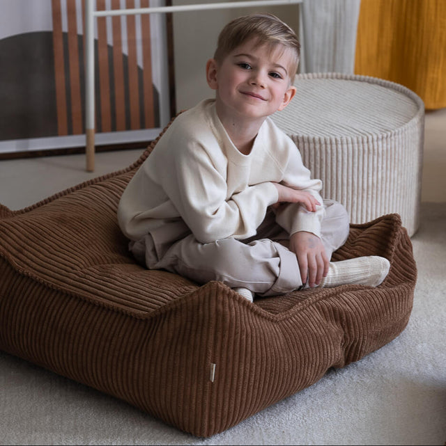 Silla de bolsas de frijoles de toffee y set otomano