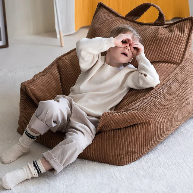 Silla de bolsas de frijoles de toffee y set otomano