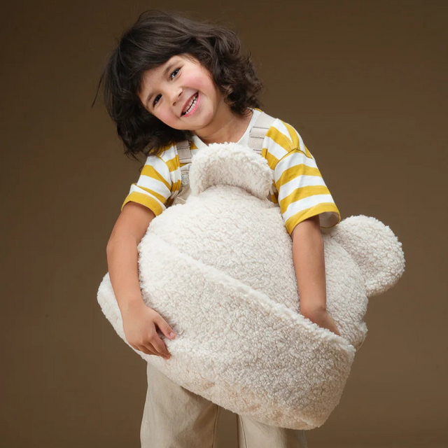 Bolsa de peluche blanca crema