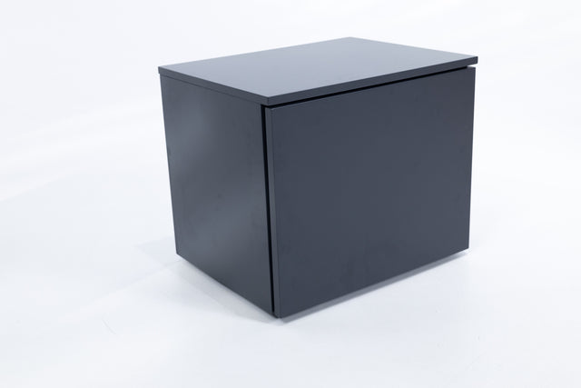 Nolla nightstand