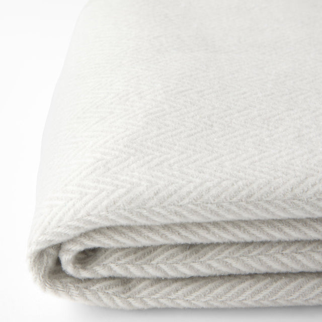 Manta Skyline Clásico Gris Claro