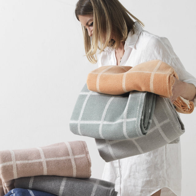 Manta Square Azafata