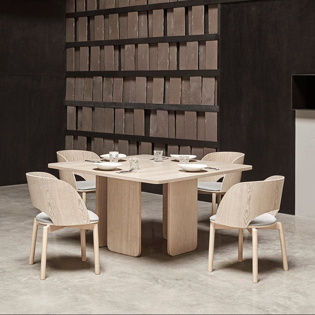 Mesa de Comedor Cuadrada Arq 137 Fresno