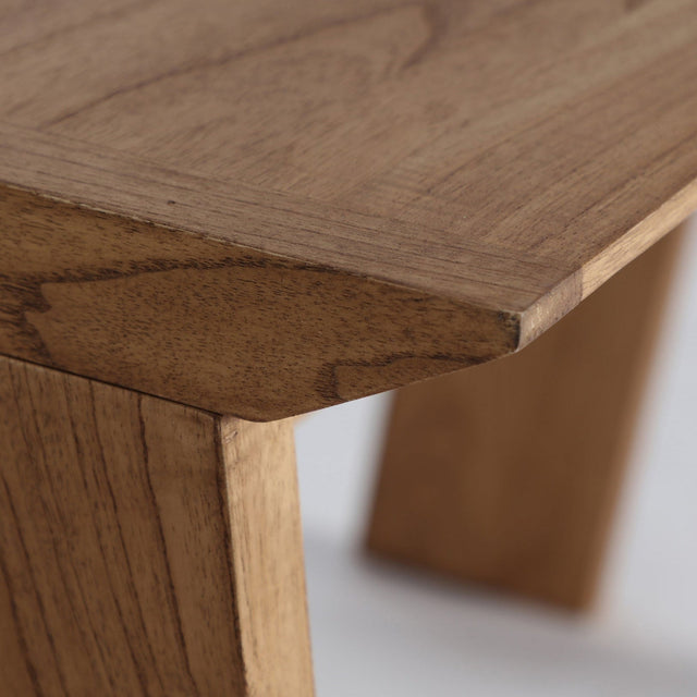 Vista detalle Escritorio Mito 120 cm en madera de mindi Kodu Homedesign Slowdeco