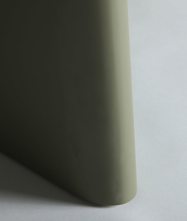 Vista detalle base Mesa de Comedor Redonda Morlac diámetro 120 cm madera DM verde mate comedor Kodu Homedesign Slowdeco