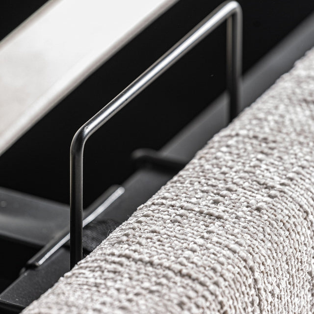 Vista detalle estructura almacenamiento Cama Tapizada Verna Gris Jaspeado - colchón 150 cm lamas de madera de pino Kodu Homedesign Slowdeco