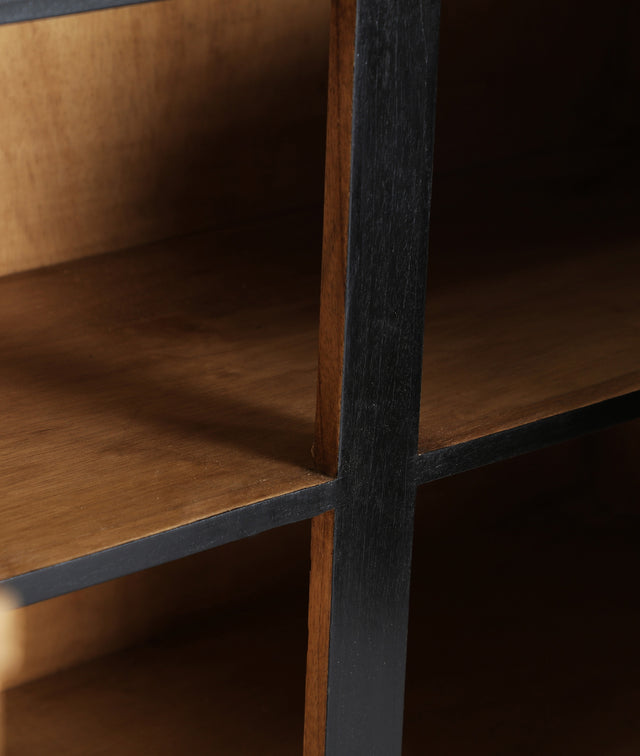 Vista detalle interior aparador Osby 170 cm Madera Mindi homedesign Slowdeco