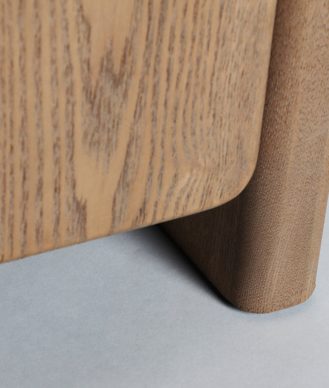 Vista detalle patas Mueble TV Busk 180 cm Fresno 4 puertas Kodu Homedesign Slowdeco