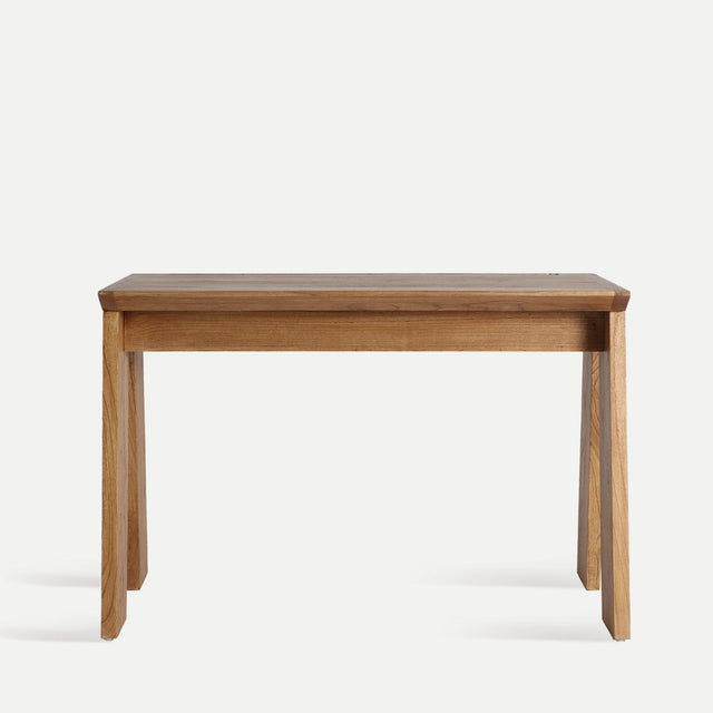 Vista frontal Escritorio Mito 120 cm en madera de mindi Kodu Homedesign Slowdeco