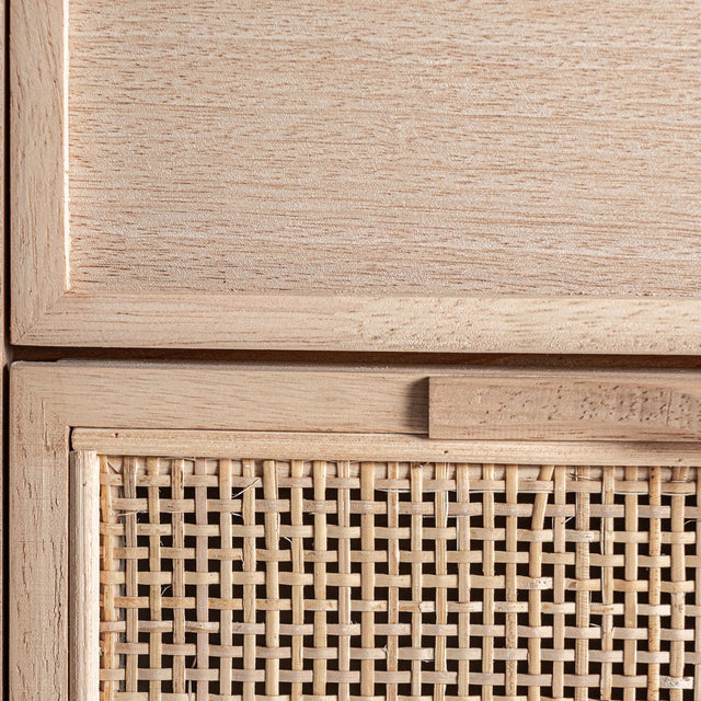 Vista lateral Mesita de Noche Weurtz 52 cm Fresno & Ratán cajones abiertos Kodu Homedesign Slowdeco