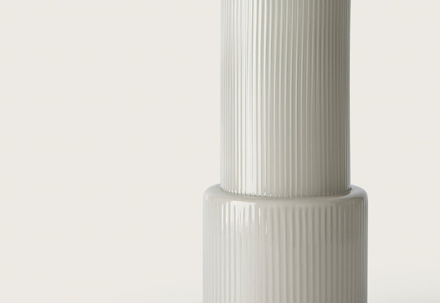 Vista lateral detalle Lámpara sobremesa Ati acabado vidrio comedor Aromas del Campo Slowdeco