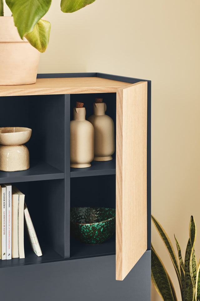 Vista lateral detalle Mueble Auxiliar Otto 100 Roble Gris Antracita puerta abierta entrada recibidor pasillo Teulat Slowdeco