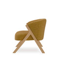 Butaca Poppy Mostaza con madera natural vista lateral de estilo nórdico