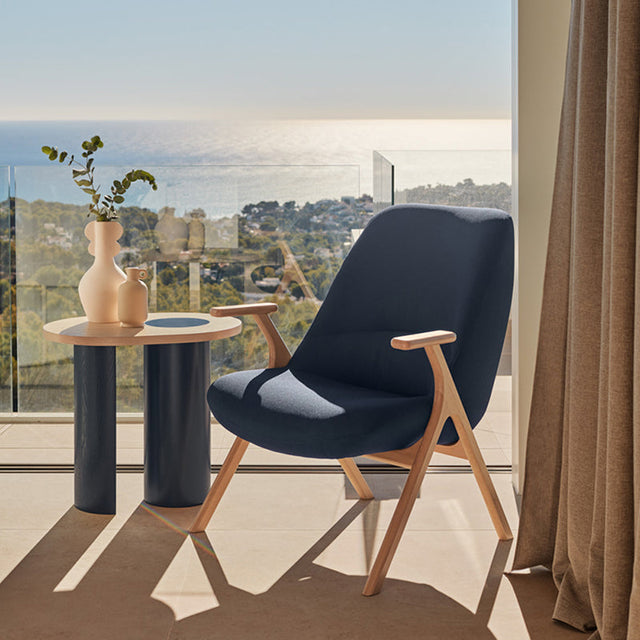 Mesa Auxiliar Ovalada Nori 60 Fresno & Azul